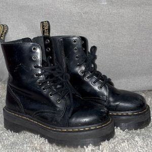 Black platform dr. martens